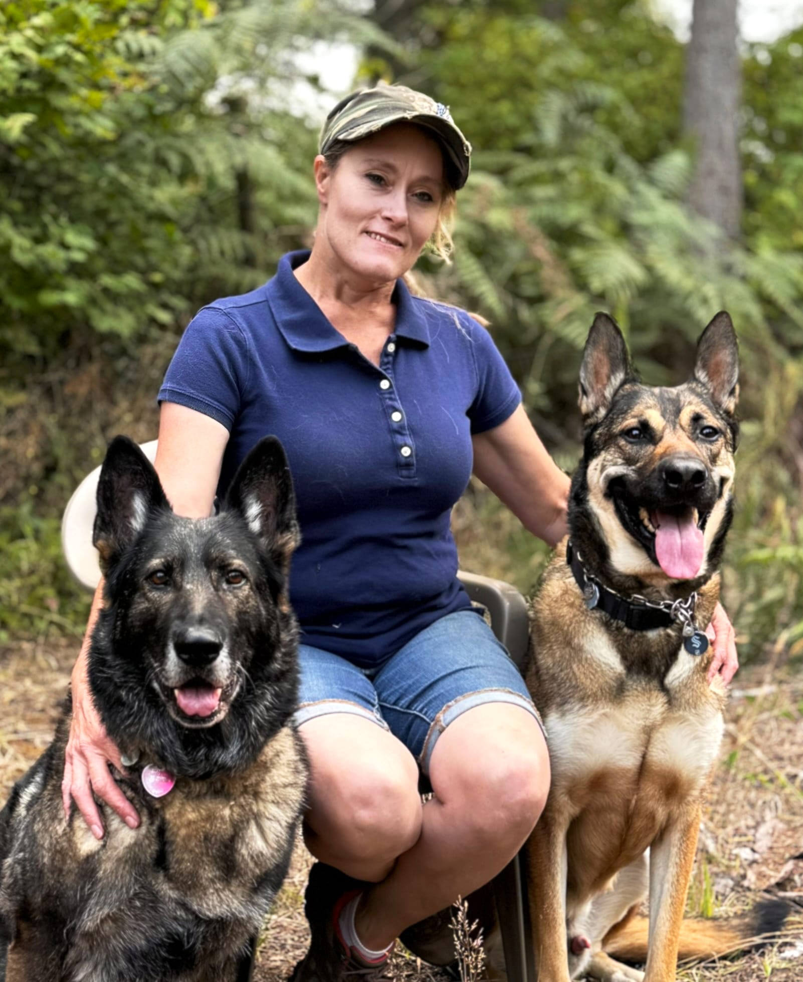 Belynda Moore working with a dog, demonstrating expert dog training techniques and building trust and obedience